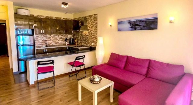 Apartment With one Bedroom in El Médano, With Wonderful sea View, Pool Access, Terrace - Near the Beach, Book Apartment Hotels in Tenerife with Parking, Parking