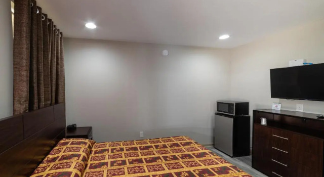 Четырёхместный номер Standard Budget Inn & Suites Baton Rouge