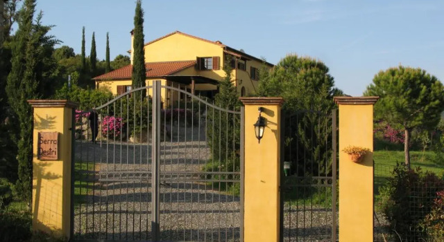 Апартаменты Serra Destri