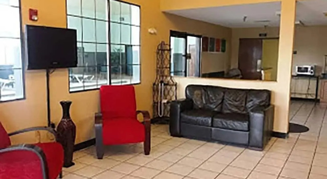 Comfort Inn North, Забронировать Отель Парк-Сити Канзас
