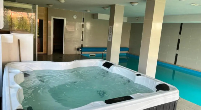 Royal Luxus Wellness Apartman