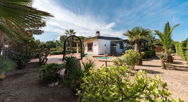 I Tre Golfi Villa Delfino, Book Villa Hotels in Sicily with Parking, Parking