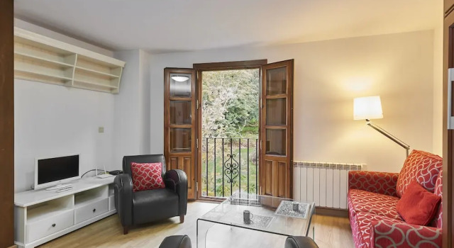 Suite Carrera del Darro Prime Holidays, Забронировать Отель Гранада Granada Province, рядом с Музей народных традиций и искусств Los Tiros de Granada