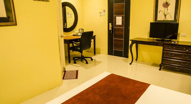 Dreamwave Hotel Lemery