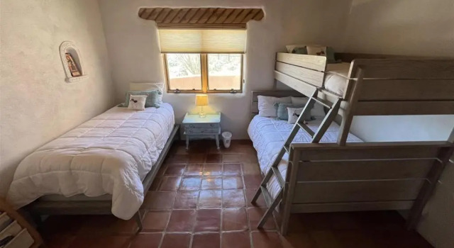 16 Mirlo, Varaa Hotelli El Prado New Mexico