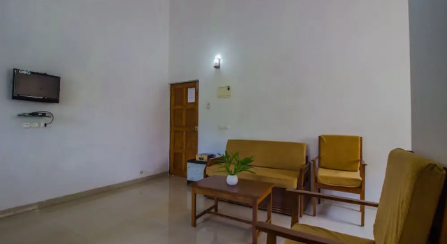 OYO 12036 Home with Pool 1BHK Varca, Rezerwuj Hotel Hotele w Varca z basenem, Basen