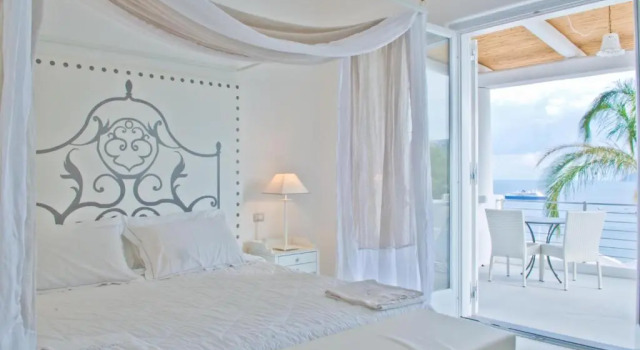 Двухместный номер Superior с видом на бассейн Hotel Villa Enrica - Aeolian Charme