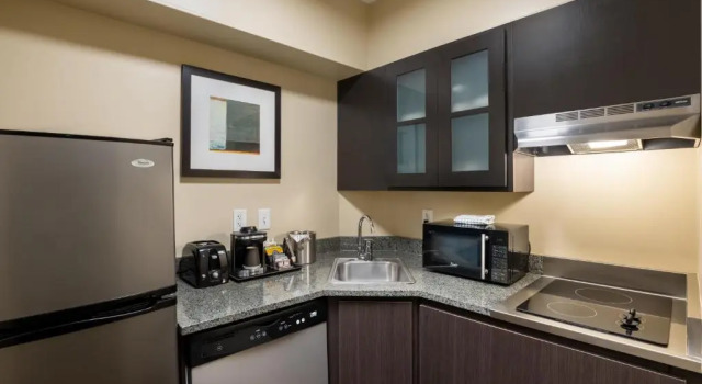 Люкс Stovetop c 1 комнатой DoubleTree Suites by Hilton Austin Downtown Capitol