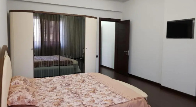 Апартаменты Northern Avenue - Teryan crossroads 3bedroom Modern and comfortable apartment TT666