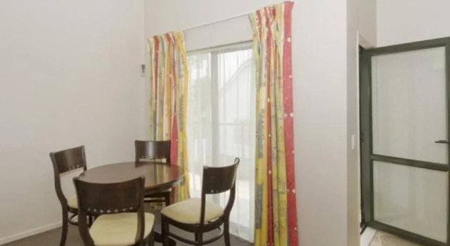 Walmsley Lodge Motel, Boek Motel  