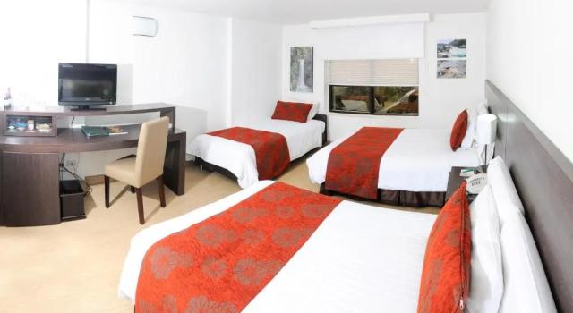 Трёхместный номер Standard Hotel Parque 97