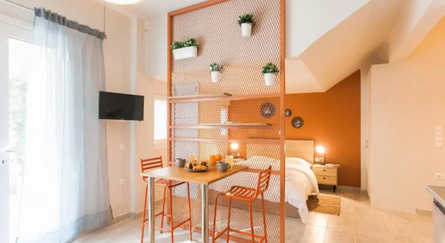 Walk through Athens, based in a local’s hip house!, Забронировать Отель Афины Острова Саронического залива - Аттика, рядом с Стадион Апостолос Николаидис