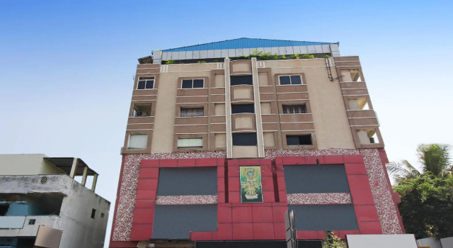 OYO 24605 Grand Season, Varaa Hotelli Hyderabad 