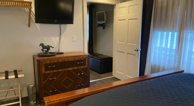 Люкс Deluxe Village Inn Saugerties