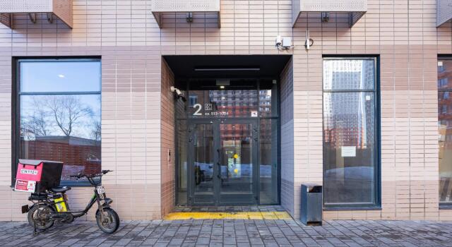 Home24 on 2 Nagatinsky passage 2/3, Book Lejlighed Hoteller i UAO Area med parkering, Parkering