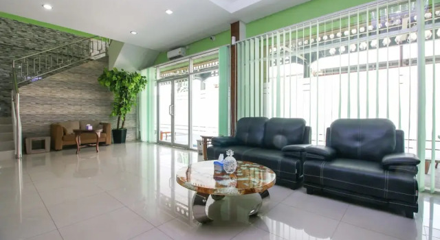 Airy Bandara Adi Soemarmo 3 Solo