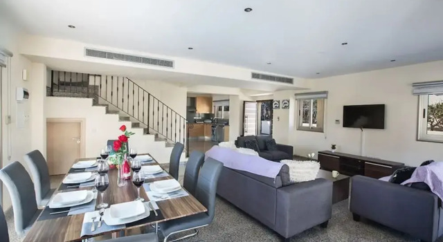 Luxury Villa in Cyprus near Beach, Protaras Villa 1255, Boek Villa Hotels in Protaras met parkeren, in de buurt van Neolithic Settlement, Parkeren