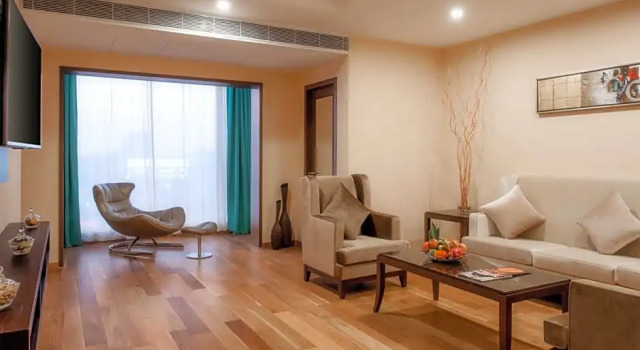 Люкс Days Hotel Chennai OMR