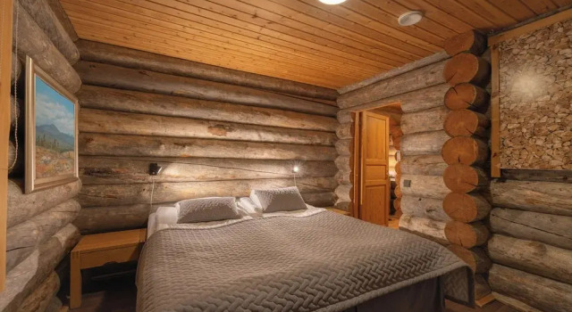 Коттедж Classic Kuukkeli Log Houses Villa Aurora "Pupula"