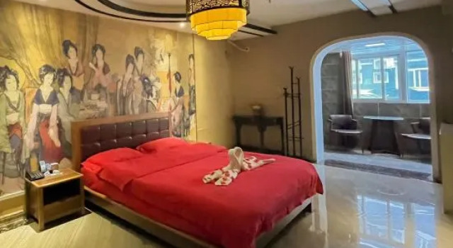 Люкс Business Red Ant Hotel (Xinxiang Normal University Pangdonglai)