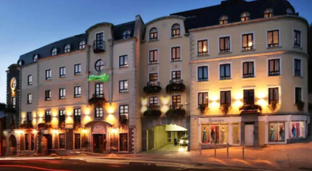 Bracken Court Hotel, Prenota Hotel  