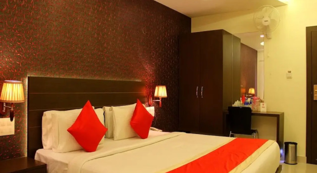 Hotel Rajmahal Orchid By OYO Rooms, Забронировать Отель Отели штата Карнатаки 3 звезды, 3*