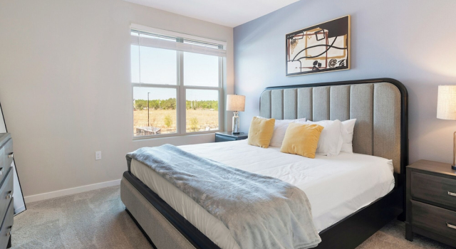 Апартаменты с 2 комнатами с балконом Landing Furnished Apartments Davenport near Northeast Regional Park