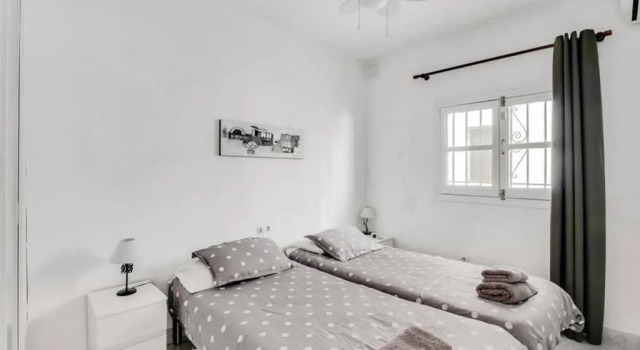 Capistrano Village, 1 Bedroom, Забронировать Отель Отели Нерха с бассейном, рядом с Пляж Бурриана, Бассейн