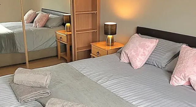 Коттедж Immaculate 3-bed House With Private Secure Garden