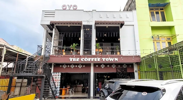 OYO 1668 Yvel Homestay, Rezerwuj Hotel Medan Sumatra