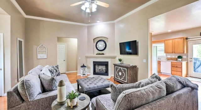 Bella Vista Home w/ Yard: Half Mile to Trails!, Забронировать Дом для отпуска Виллы Белла-Виста, Вилла