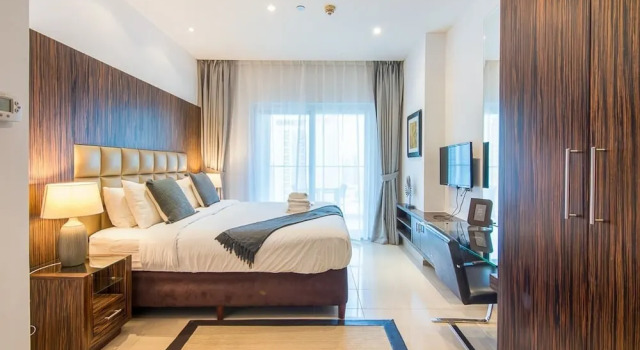 Jlt Bonnington Tower 1 Br Apartment Lake View