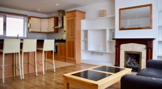 2 Bedroom Home With Parking In Ballsbridge