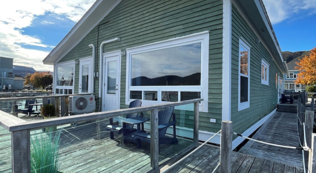 Suite Vue sur l'eau Seaside Suites