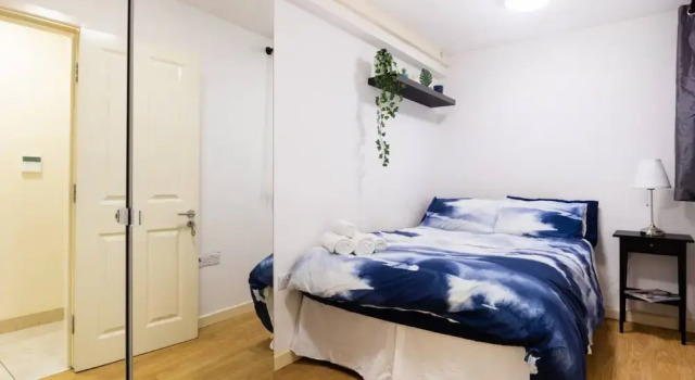 Stylish 2 Bedroom Apartment in the Heart of Shepherds Bush, Забронировать Апартаменты/квартира Лондон Большой Лондон, рядом с Латимер Роуд