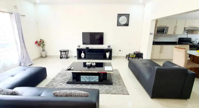 Artem Apartments - Flat 1, Boek Appartement Hotels in Kitwe met ontbijt, Ontbijt