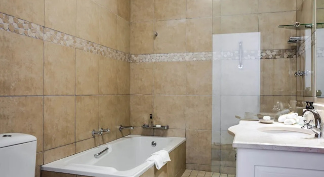 Номер Standard Цокольный этаж с видом на бассейн Arniston Spa Hotel