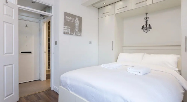 Bright & Spacious Studio in Notting Hill Gate, Забронировать Отель Отели Лондона 3 звезды, рядом с Улица Уэстбурн-Гроув, 3*