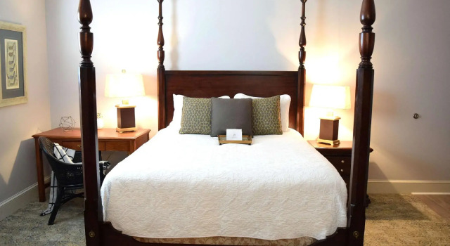 Номер Deluxe JH Adams Inn, Trademark Collection by Wyndham