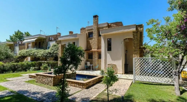 Escape to Paradise - Experience Luxury and Serenity at Villa Elina in Sithonia!