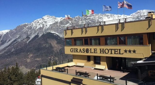 Girasole 2000, Rezerwuj Hotel Valdisotto Alta Valtellina