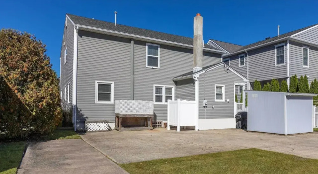Breezy Ocean City Home: Walk to Beach + Boardwalk!