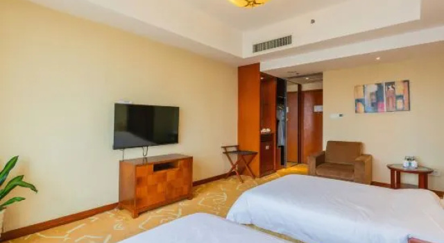 Семейный люкс Deluxe Zhongtailai Hotel Zhanjiang