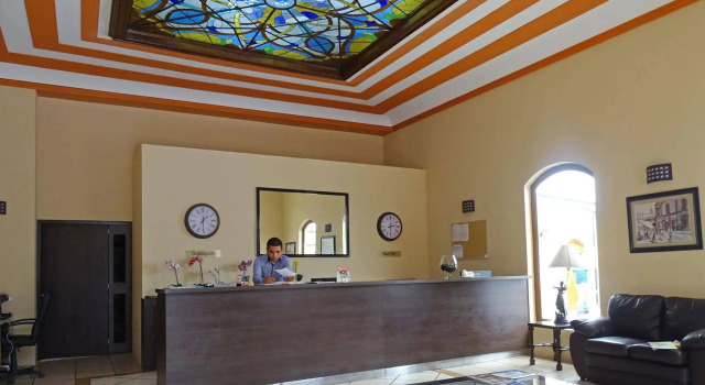 Hotel Paseo de la Presa, Забронировать Отель СПА-отели Гуанахуато, рядом с Аллея поцелуев, SPA-услуги