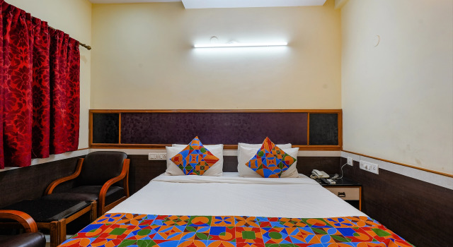 Номер Deluxe Fabhotel Sairam Residency