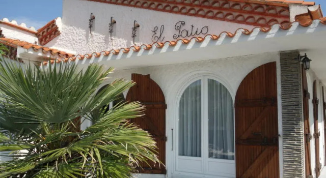 Holiday Home El Patio, Book Feriehus Hoteller i Corbières med parkering, Parkering