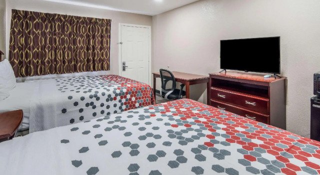 Четырёхместный номер Standard Super 8 by Wyndham Waco North I-35