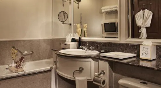 Номер Luxury Sofitel Angkor Phokeethra Golf & Spa Resort