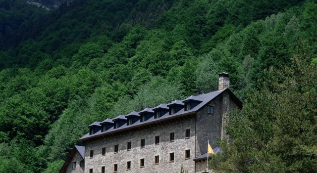 Номер Standard Дуплекс Parador de Bielsa