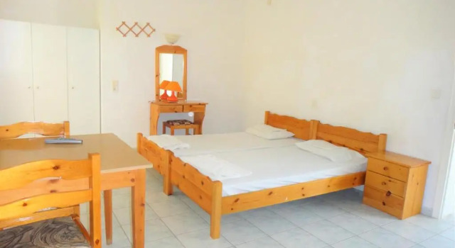 Студия с балконом и с красивым видом из окна Pagona Hotel